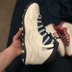 Two Pairs Retro Jordan 10 Size 12  White/Blue Ice White/Red