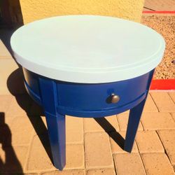End Table / Accent Table Round Solid Wood