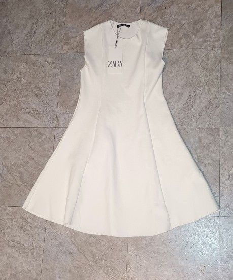 Zara Mimi All white Dress