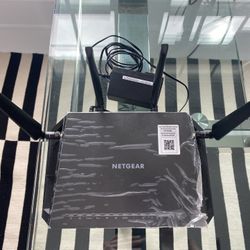 LINKSYS NIGHTHAWK X4S   AC 2600 SMART WIFI ROUTER  LIKE NEW!!!  