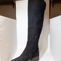 OVER THE KNEE WITH LEATHER