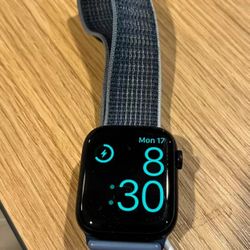 Apple Watch Series 8