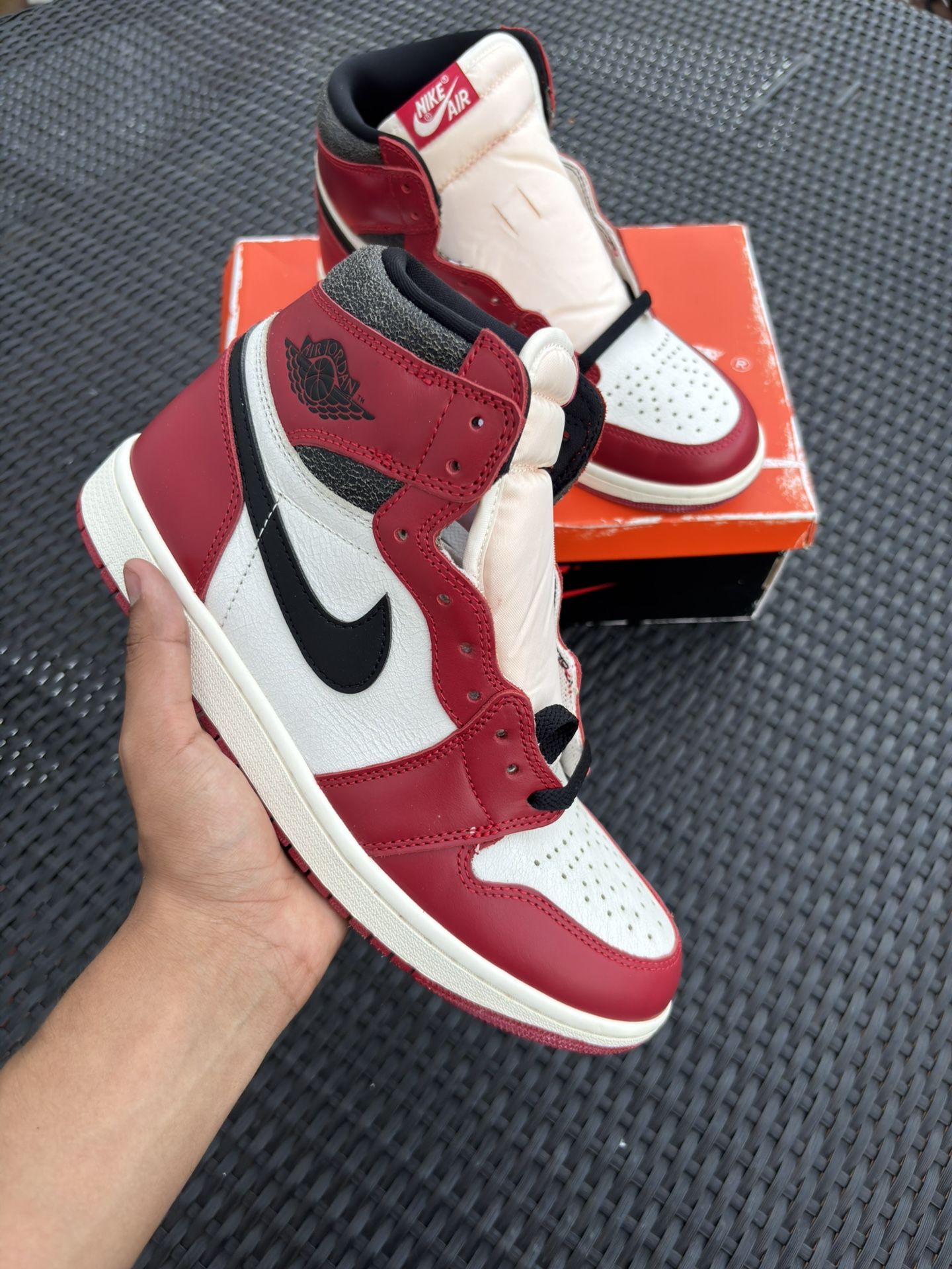 Jordan 1 High Chicago Lost & Found