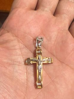 18k Gold Cross