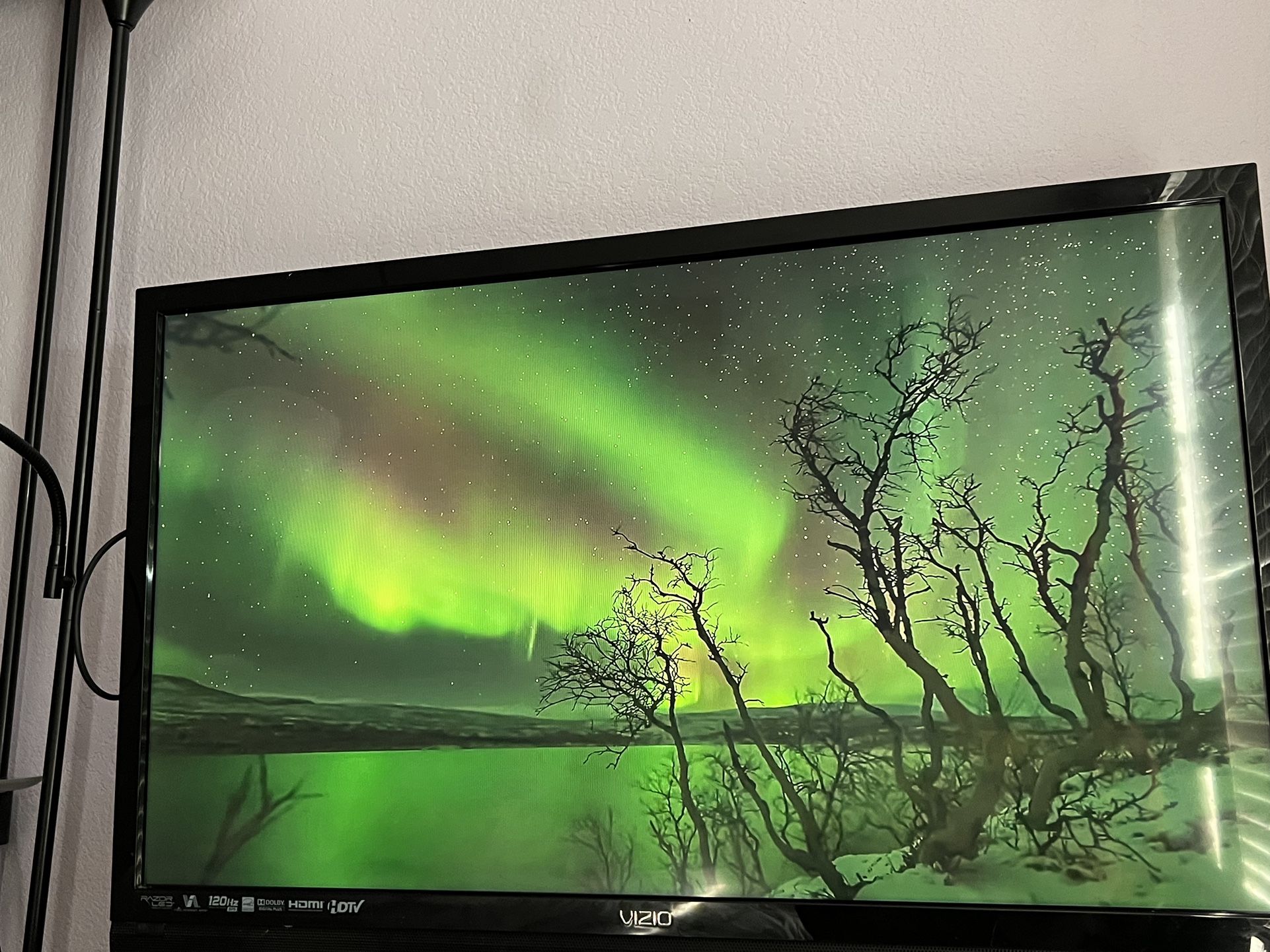 Vizio TV | 120HZ Razor LED