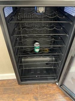 Frigidaire FFWC34L2SB 34-Bottle Black Wine Chiller