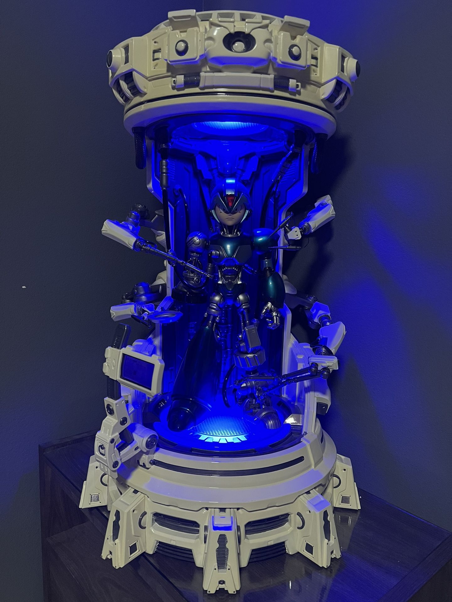 PCS Mega Man X Deluxe/premium collectible studio mega-man statue 1/4/nt. Sideshow/bowen
