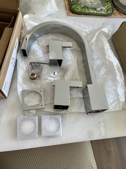 New Danze Two Handle Roman Tub Faucet Trim Kit