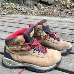 Columbia Hiking Boots