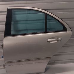 2003-2007 Mercedes-Benz W203 C230 Complete Right Rear Door OEM