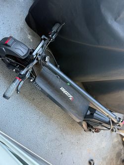 iScooter iX7- PRO Electric Scooter Black Foldable 38 MPH