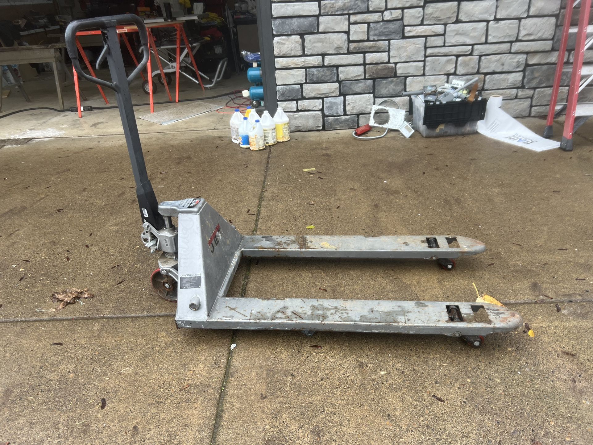 Floor Pallet Jack By Jet