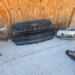 2021 2023 CHEVROLET TRAILBLAZER RS FRONT GRILLE OEM