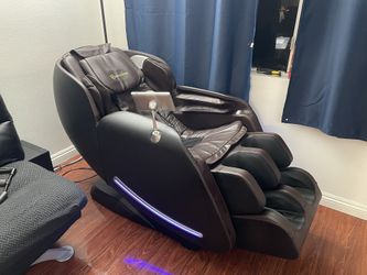 Real Relax Favor 06 Massage Chair