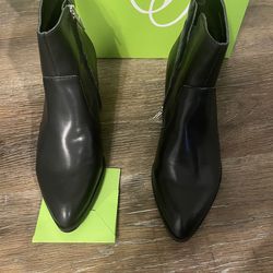 Dolce Vita Boots 7.6