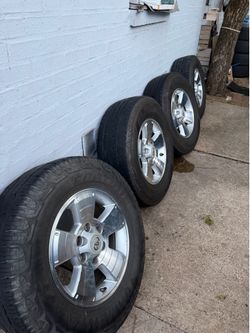 2012 TOYOTA TACOMA OEM WHEELS AND TIRES