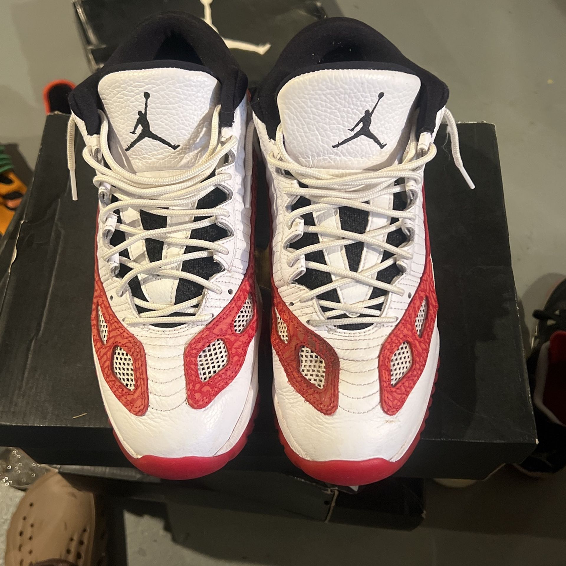 Nike Jordan Low 11 IE Gym Red Size 11