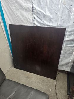 Mesa de Comedor y 4 Sillas