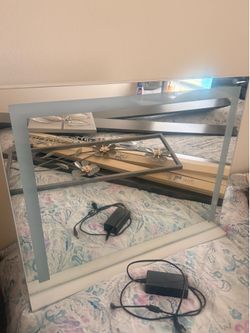 Mirror that you have to plug in wall - Plano Tx in Dallas