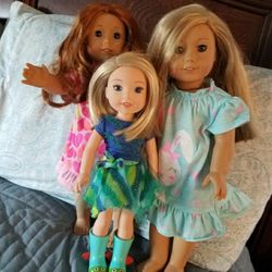 American Girl Dolls And Accessories 