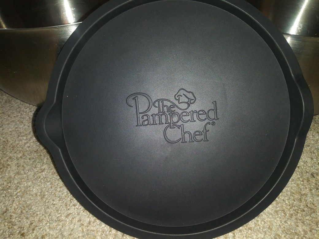 3 pc pampered chef mixing measuring bowls