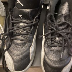 Air Jordan 12 Retro - Kids Size 3Y - Black & Gray
