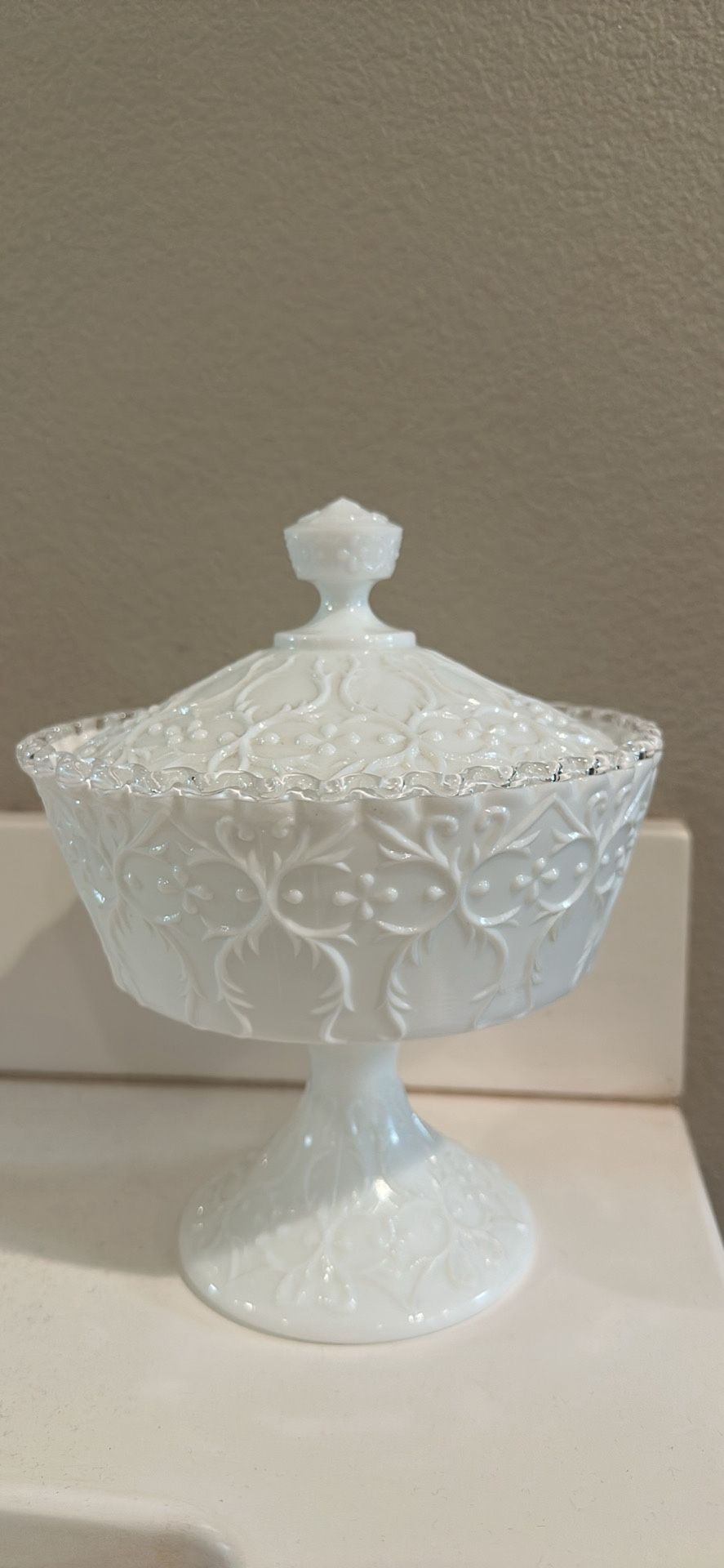 Vintage Fenton Spanish Lace Milk Glass Silver Crest Footed Dish With Lid