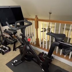 •Peloton Bike•