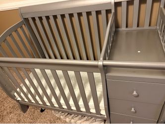 Baby crib