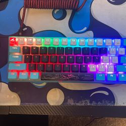 Creamy Keyboard. Fully Modded with custom keycaps