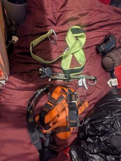 Tree climbing gears