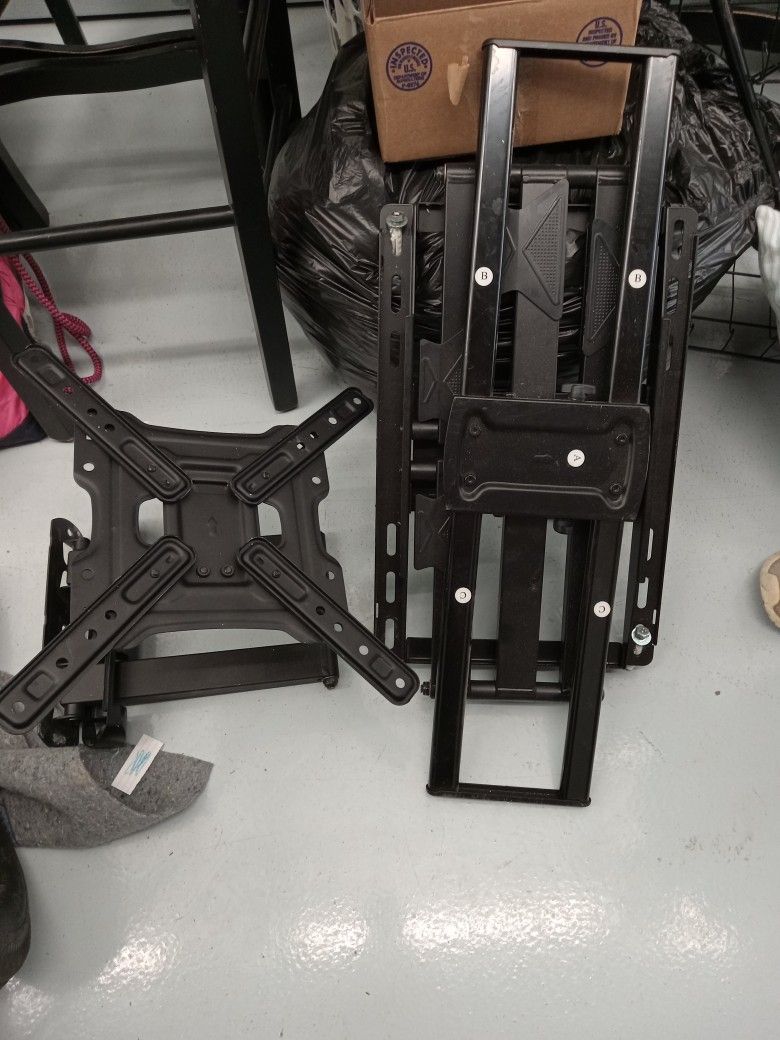 2-TV MOUNTS