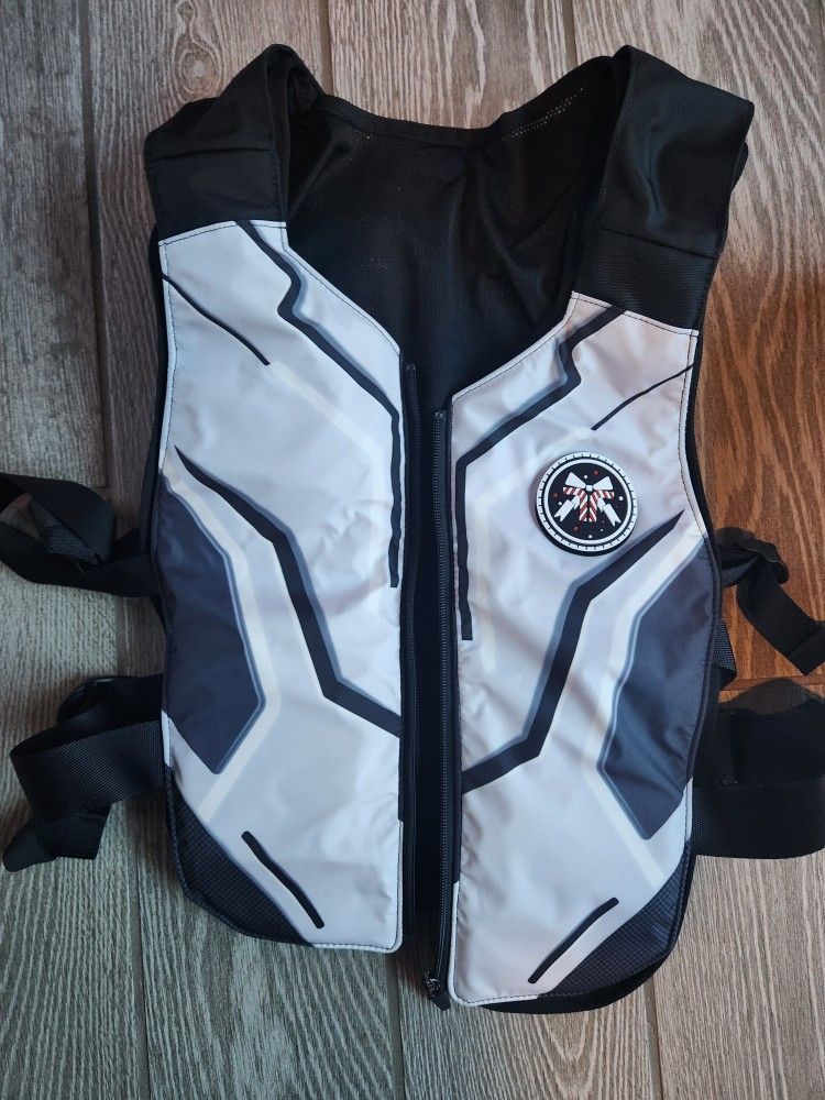 BHaptics TactSuit Air- Lightweight Haptic Vest for VR
Condition: New Supports Meta Quest, 2, or 3, PS VR2, and Standalone VR