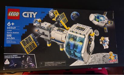 New Lego City Lunar Space Station # 60349 -sealed -new