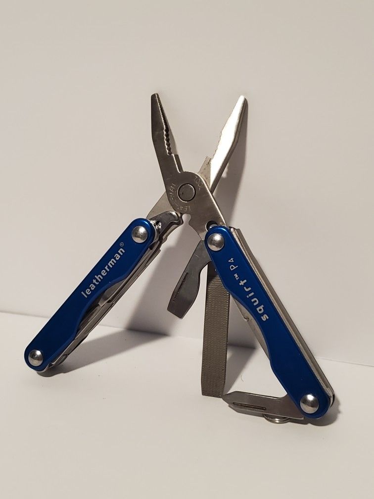 Leatherman Squirt P4 Multi-Tool (Read Description)