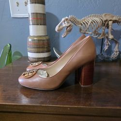 Tory Burch Janey Pump Size 6