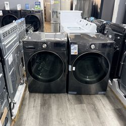 LG 4.5 Cubic Ft. Front Load Washer And Gas Dryer Set🔥