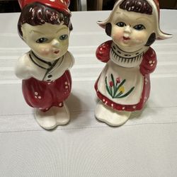 Vintage Wales Japan Dutch Boy And Girl Salt & Pepper Shakers 