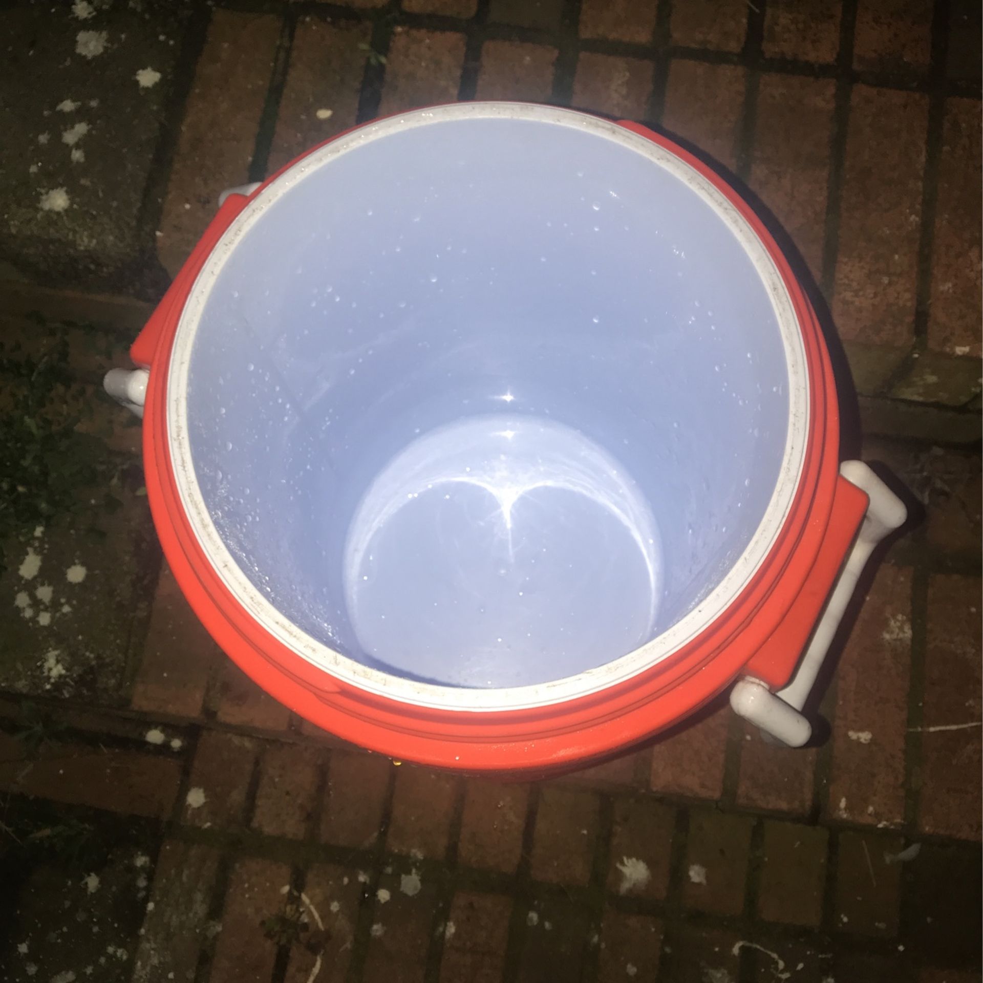 Gatorade 10 Gallon Dispenser - Cooler