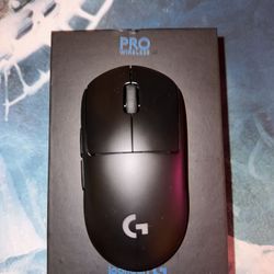 Logitech G Pro Wireless Gaming Mouse / Free Mouse Bungee