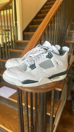 Jordan 4’s Military Green