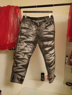 Low price on my Used Levi jeans sz 36x30 pickup only!!