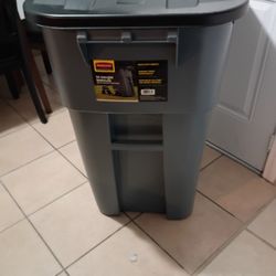 50 gallon trash can