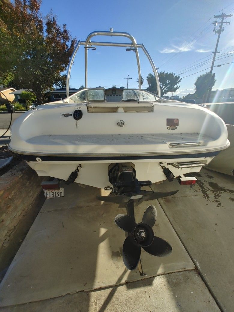 1999 Bayliner Capri