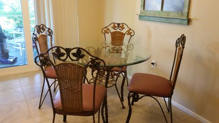 Dinette with matching baker's rack