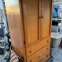 Wood Dresser