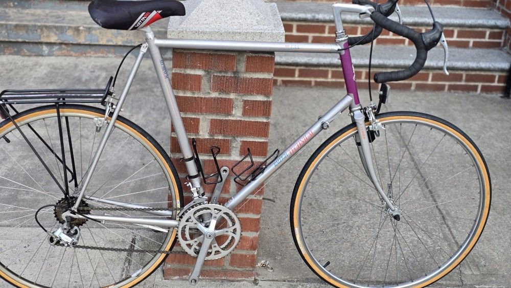 Raleigh Technium USA 63cm Road Bike....