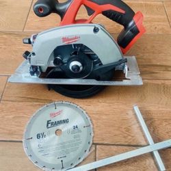 Milwaukee Circular Saw 