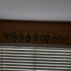 Metal Leaf Welcome Sign