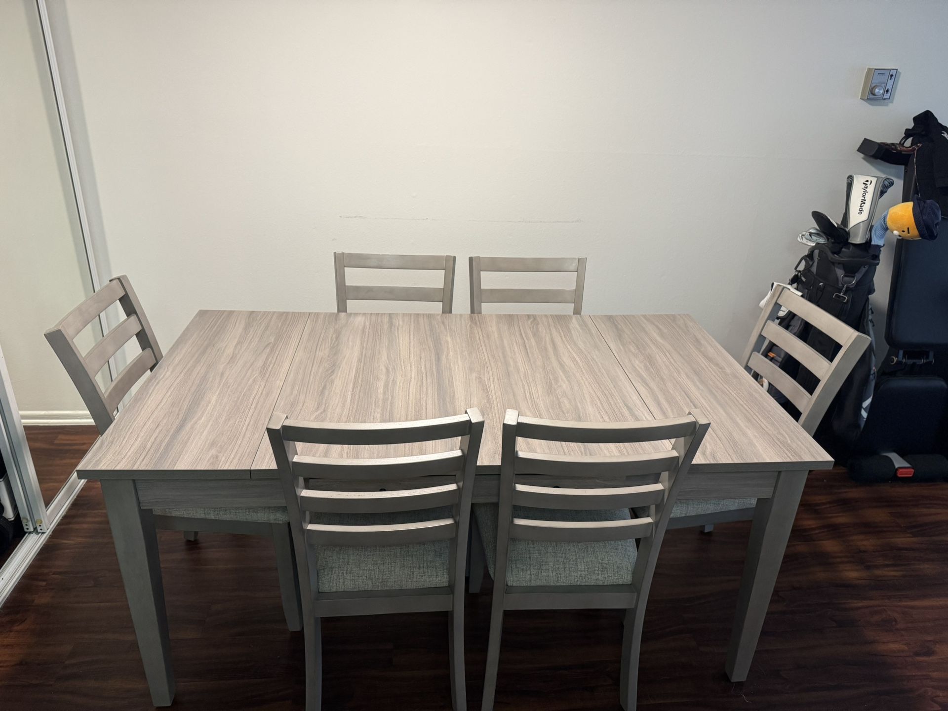 Dining Table Set